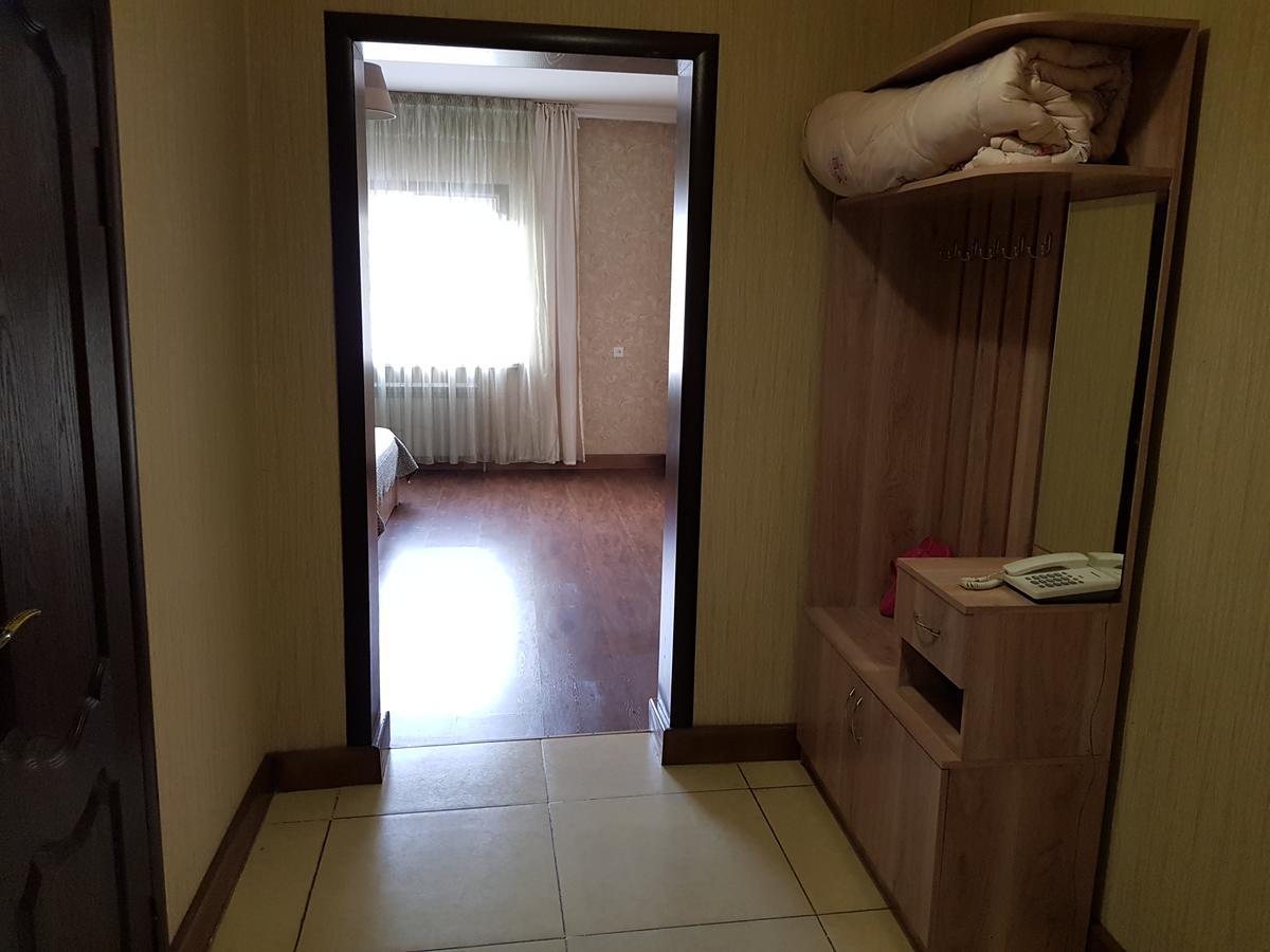 Mini Hotel Leila アルマトイ エクステリア 写真