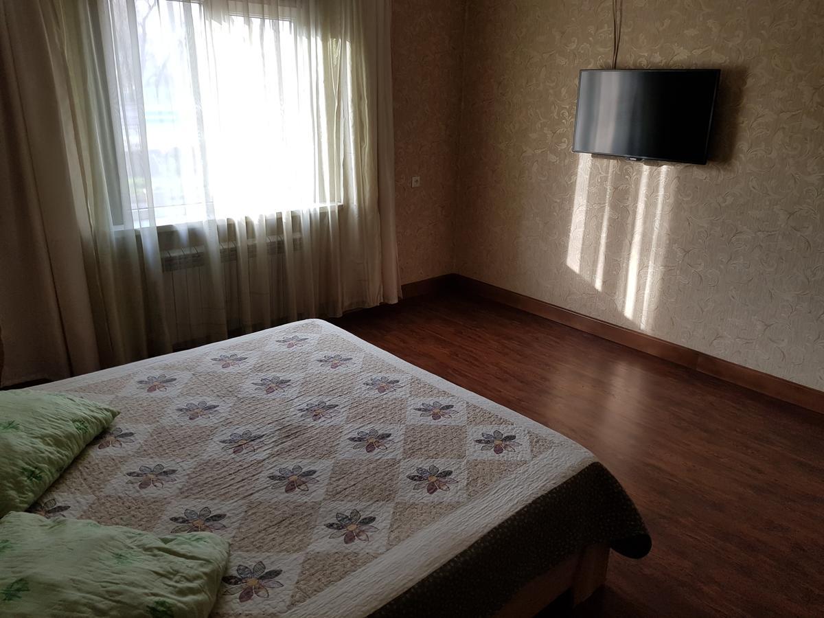 Mini Hotel Leila アルマトイ エクステリア 写真
